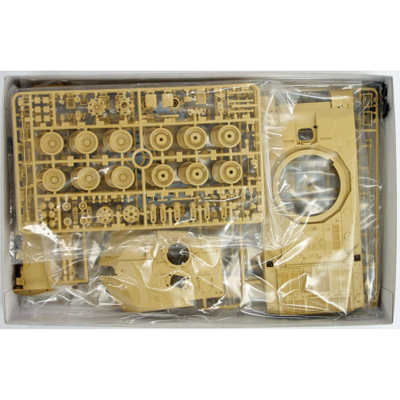 1/35 British Main Battle Tank  Challenger 1 Mk.3