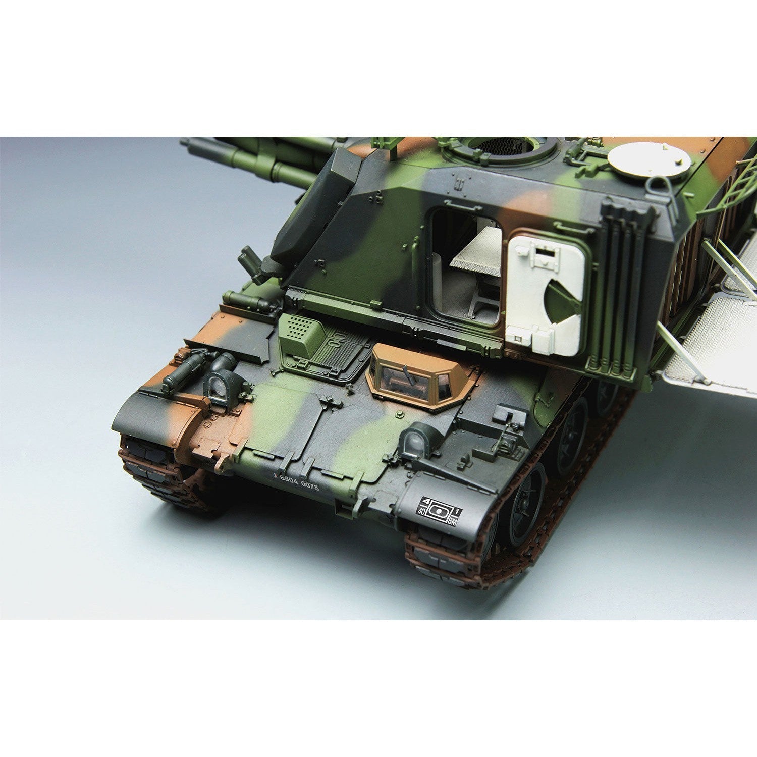 1/35 French AUF1 155mm Self-Propelled Howitzer