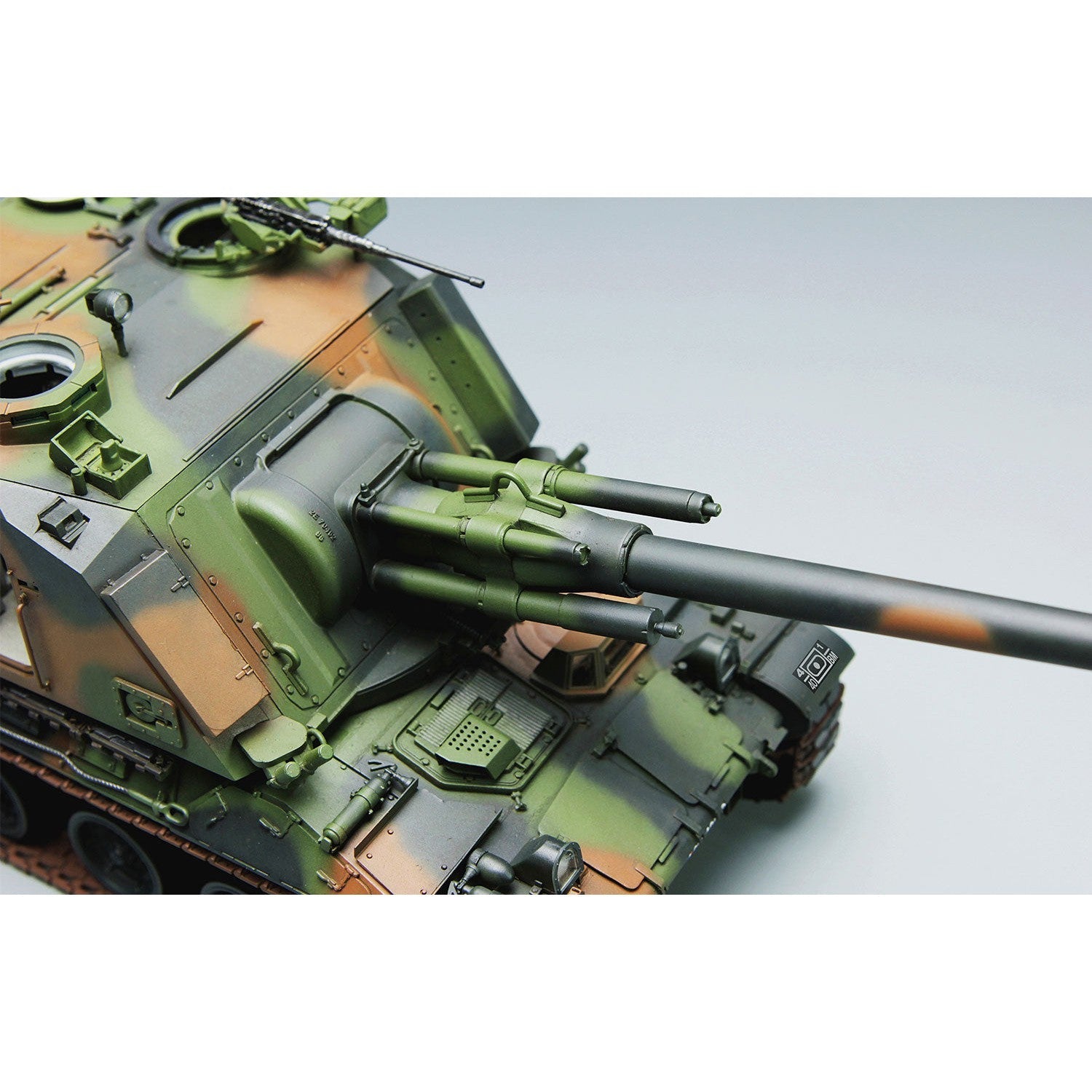 1/35 French AUF1 155mm Self-Propelled Howitzer