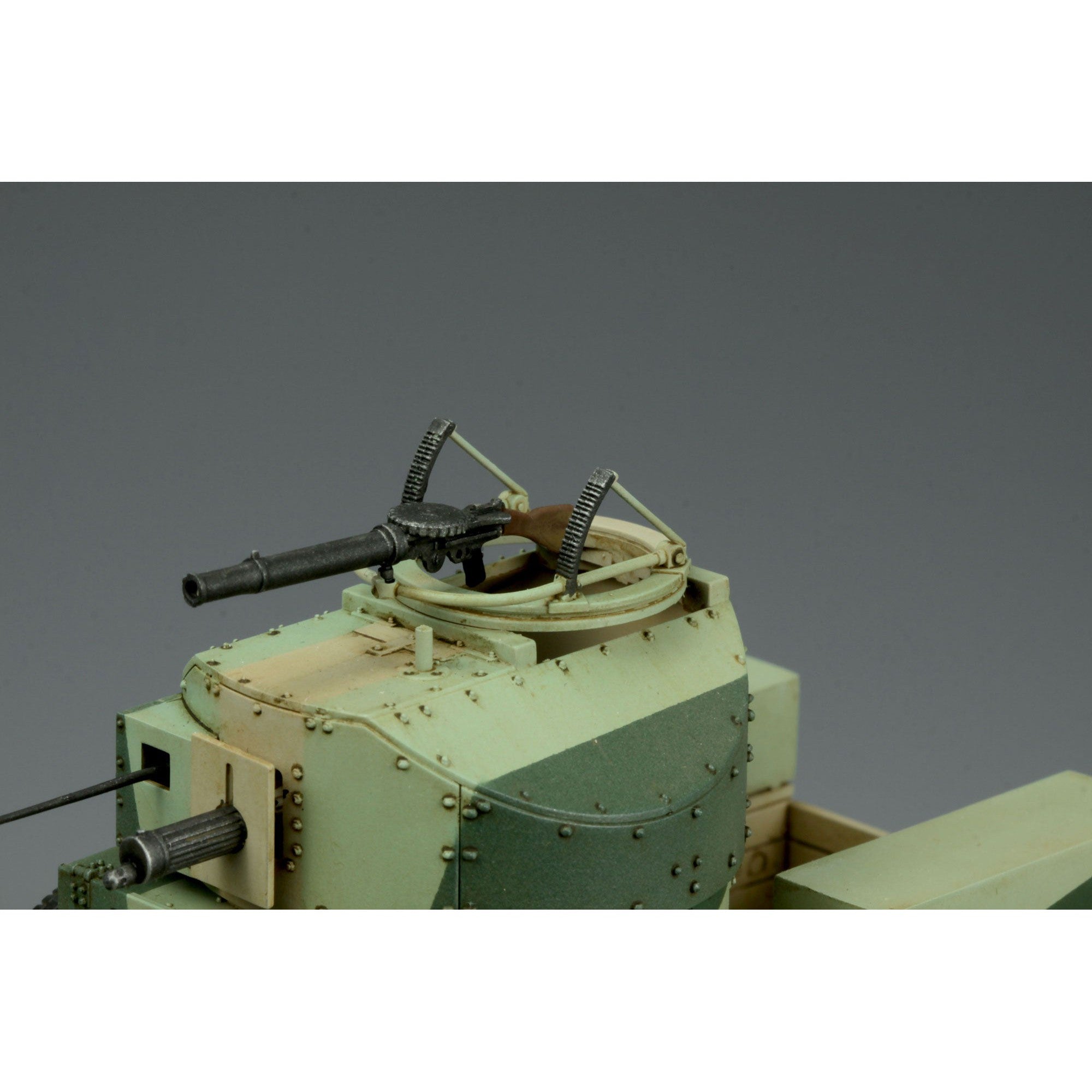 1/35 British RR Armored Car Pattern 1914/1920 Plastic Model Kit