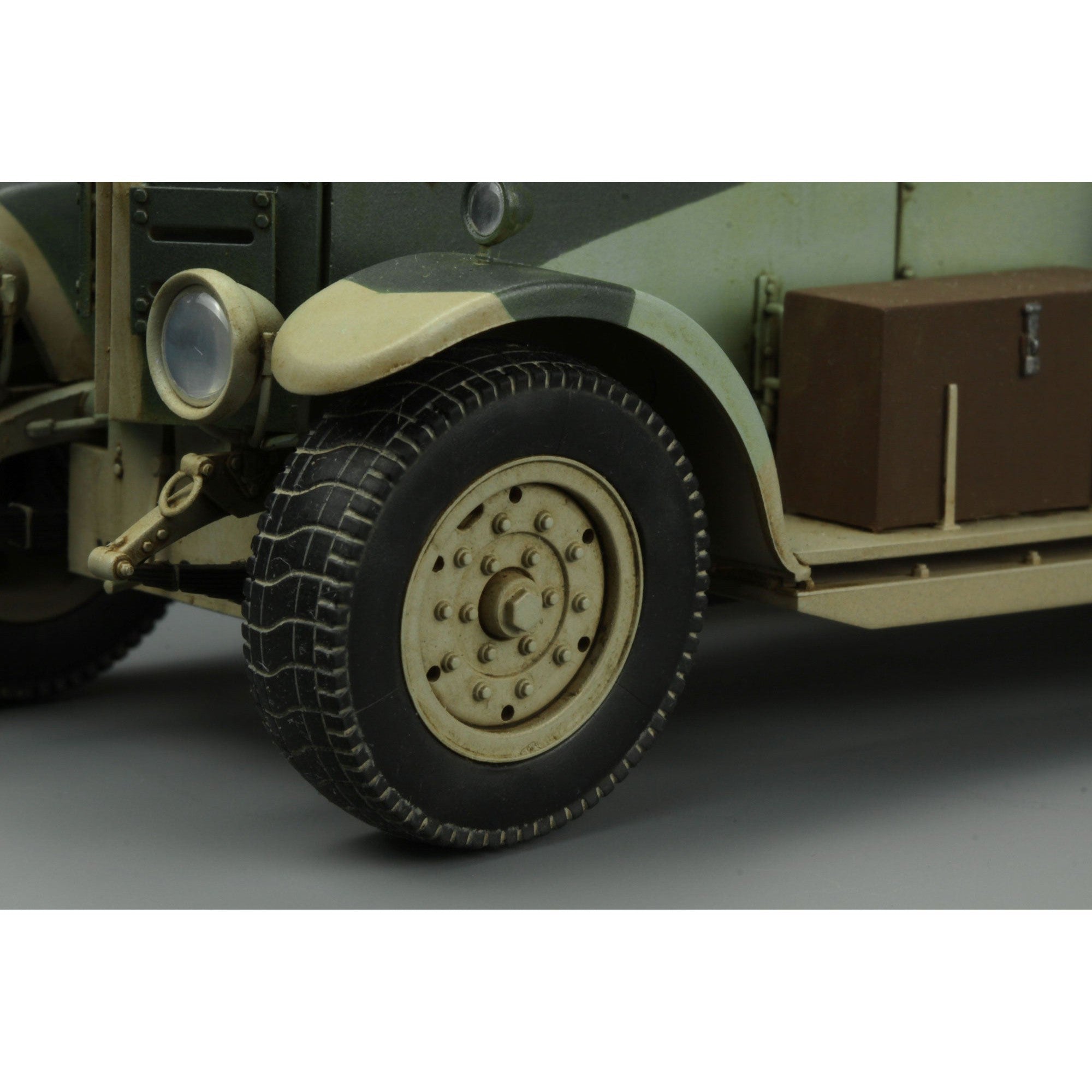 1/35 British RR Armored Car Pattern 1914/1920 Plastic Model Kit